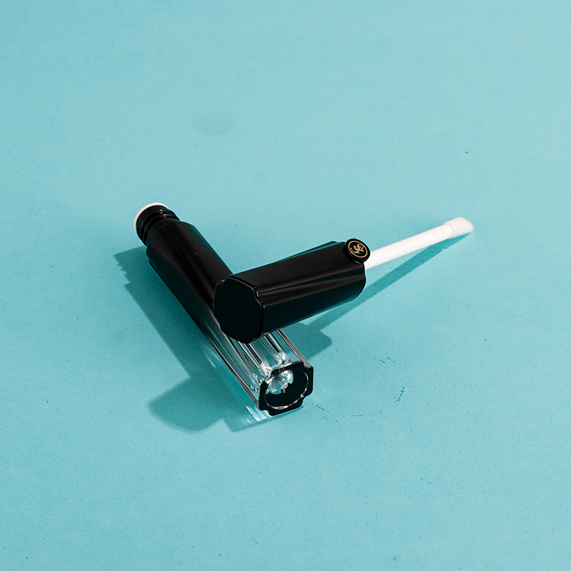 3.5ml Octagonal Empty Lip Gloss Tube - Image 3