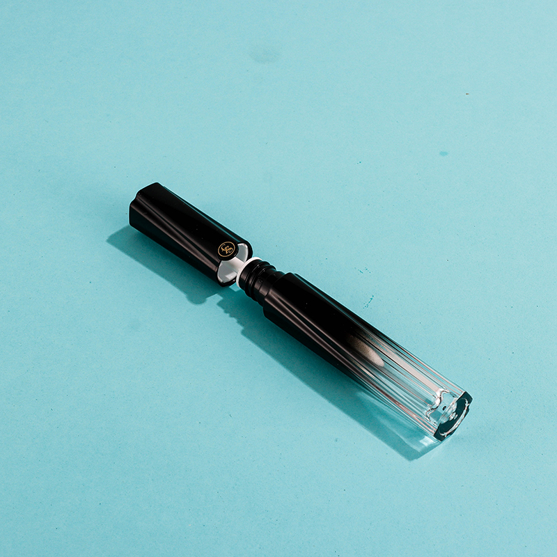3.5ml Octagonal Empty Lip Gloss Tube - Image 2