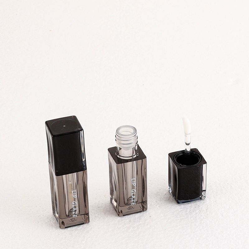 3.5ml Square Embossed Lip Gloss Tube - Image 2