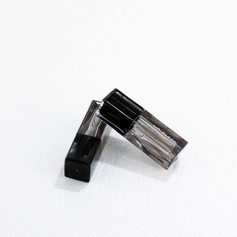 3.5ml Square Embossed Lip Gloss Tube - Image 4