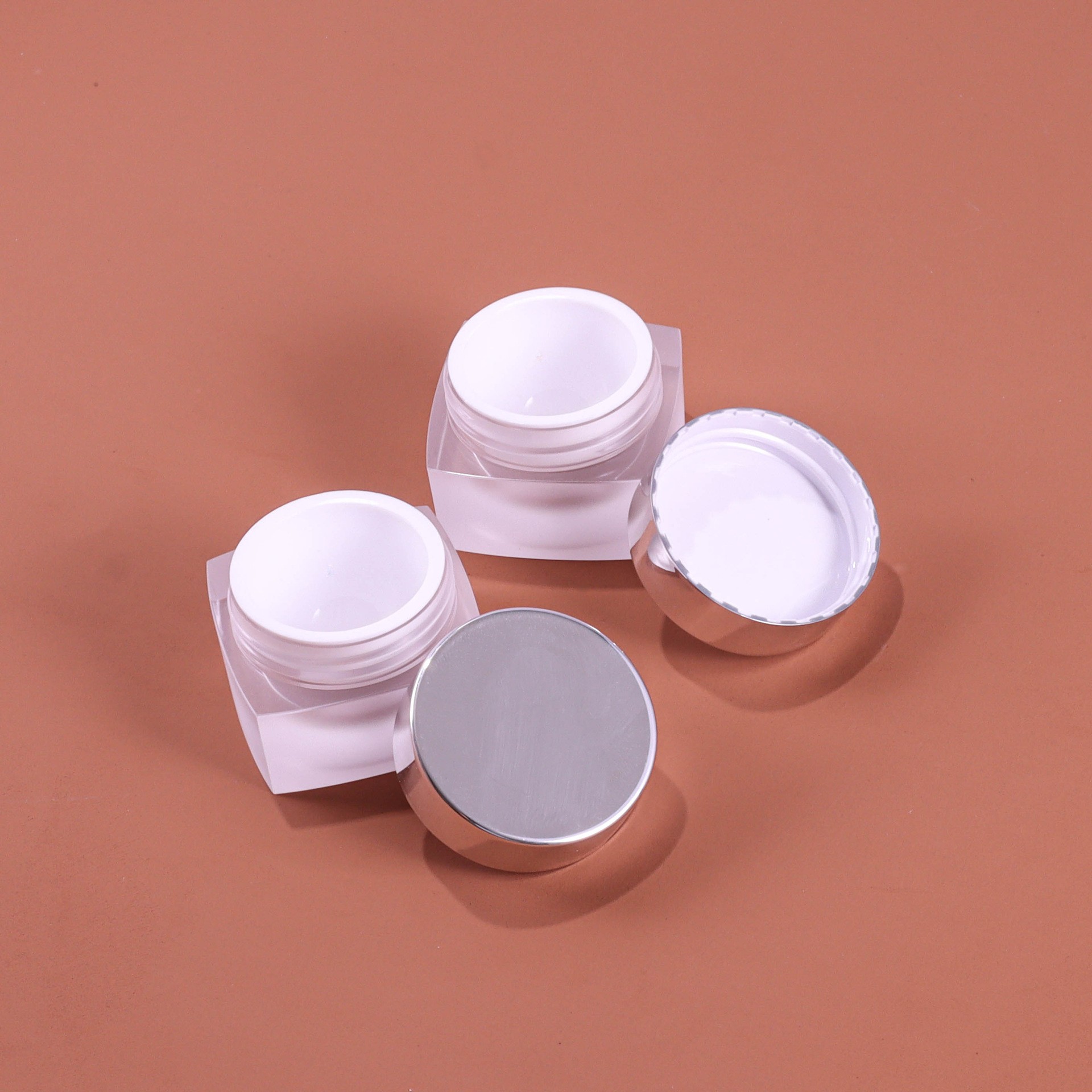 10g Crystal Frosted Square Cream Bottle - Image 3