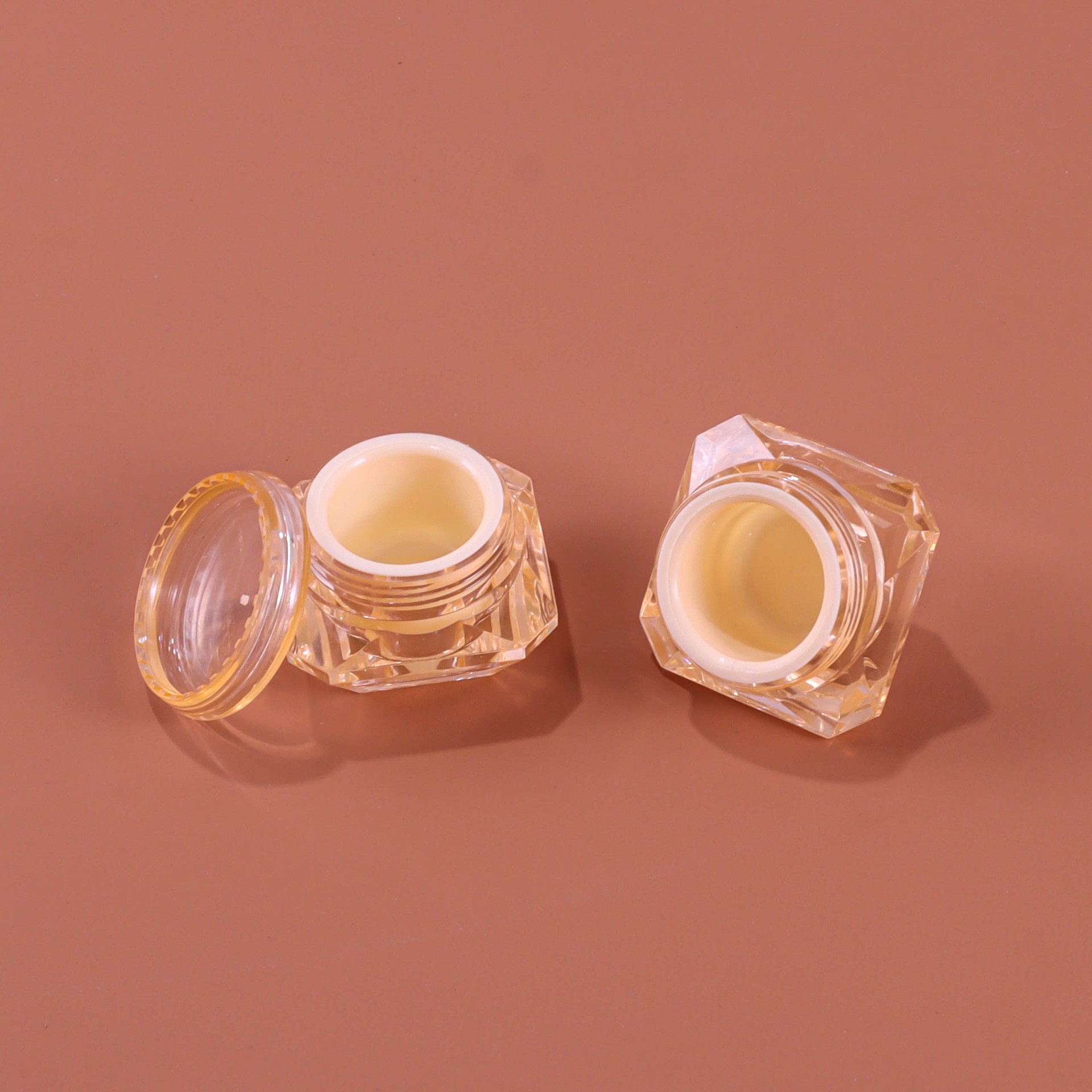 5g Irregularly Shaped Diamond Bottle - Image 3
