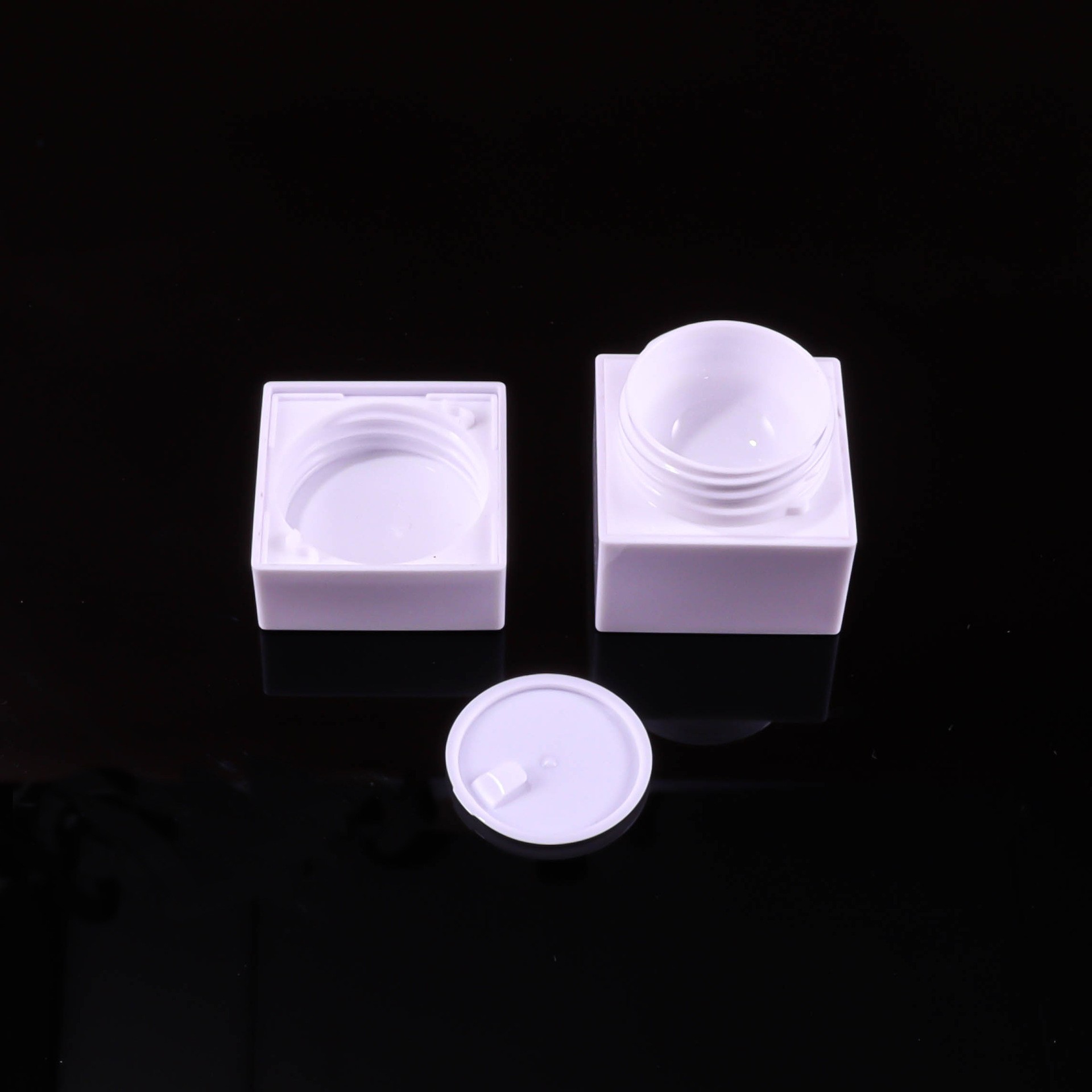 5g Square Cream Bottle - Image 2