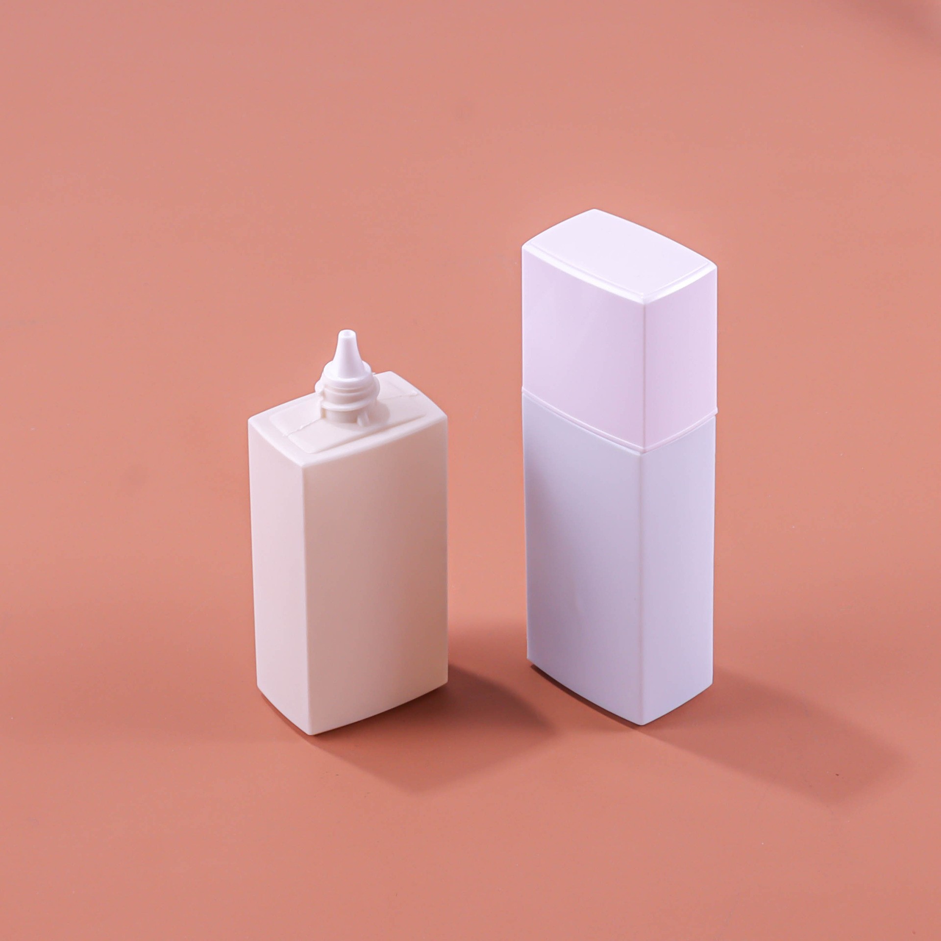 Factory Direct Sales Of Square 45g Sunscreen Bottles - Image 2