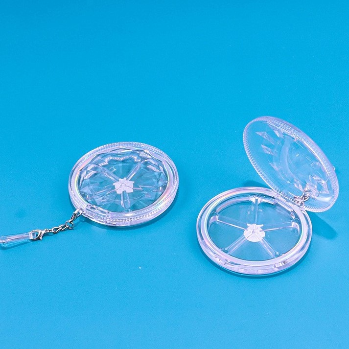 Round Diamond-shaped Five-color Eyeshadow Palette With Chain Packaging