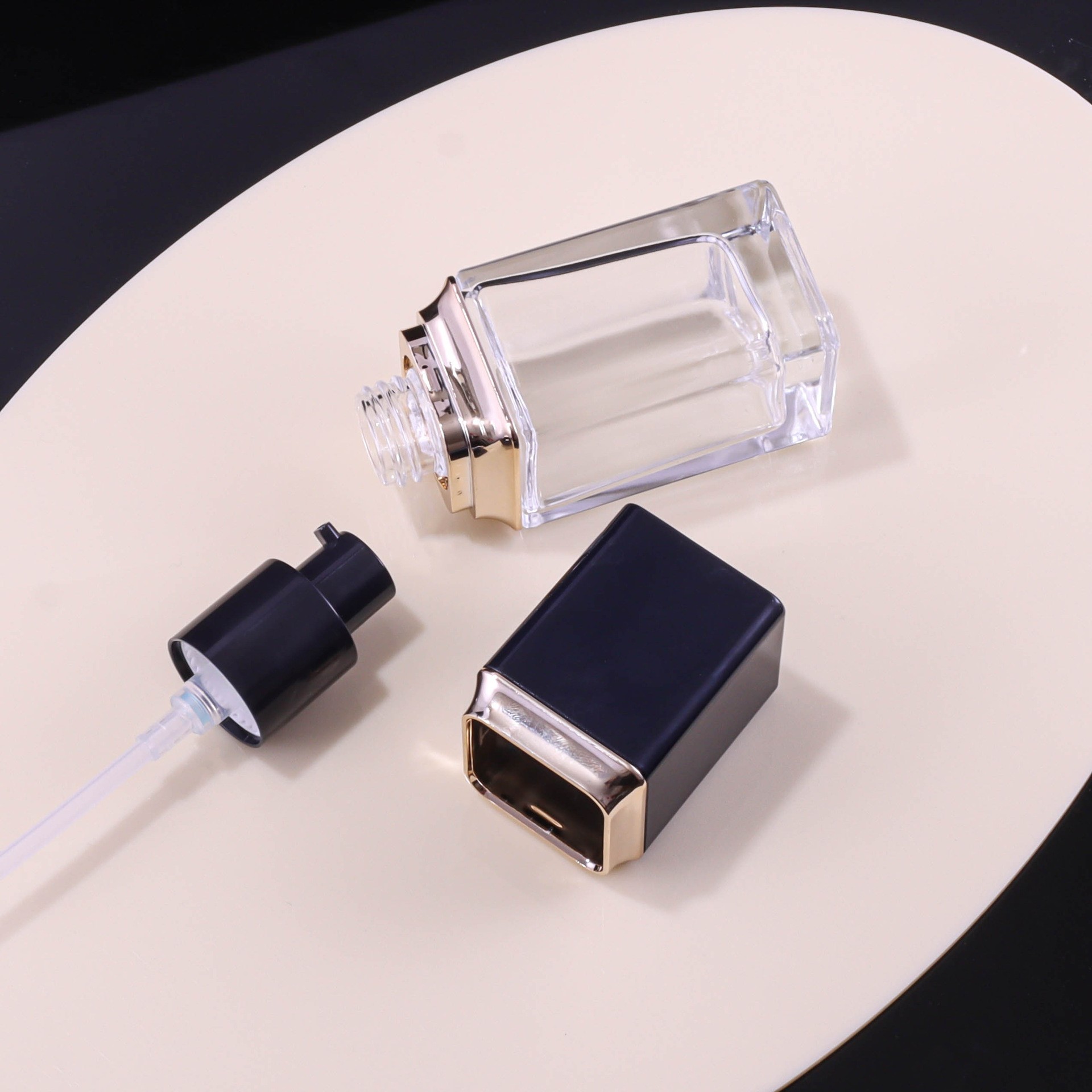 30ml Square Foundation Bottle - Image 3