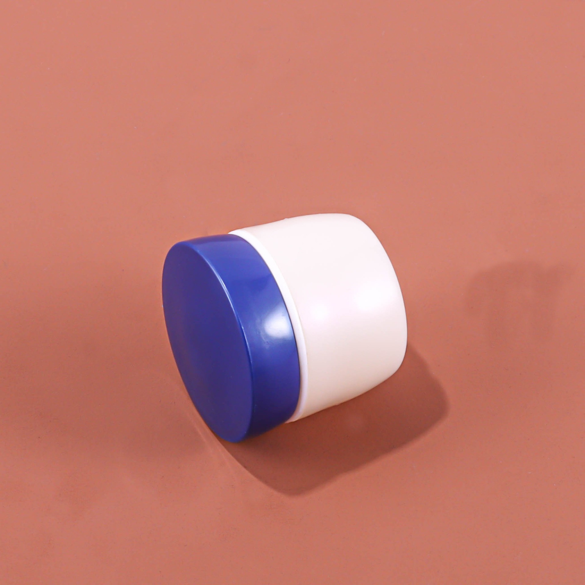 10g Round Tube-shaped Cream Container - Image 2