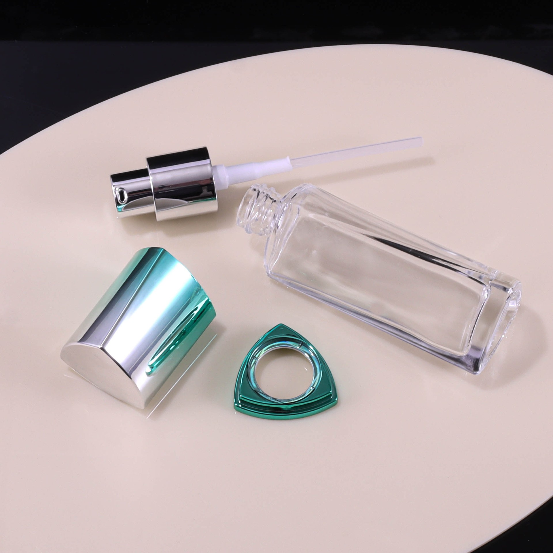 30ml, 100ml, 120ml Triangular Transparent Glass Foundation Bottles - Image 4