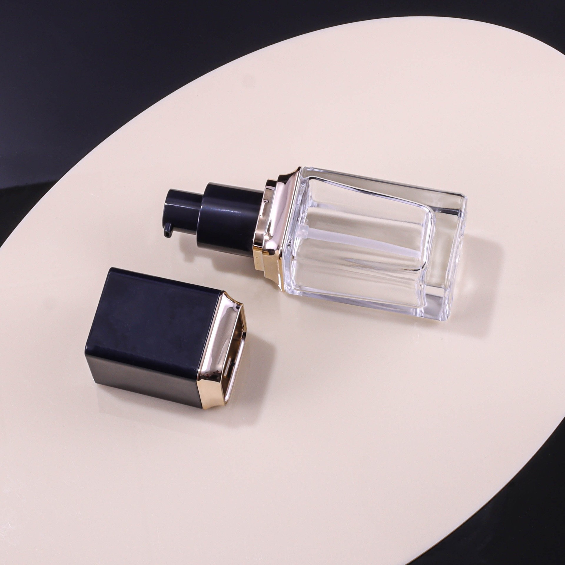 30ml Square Foundation Bottle - Image 4