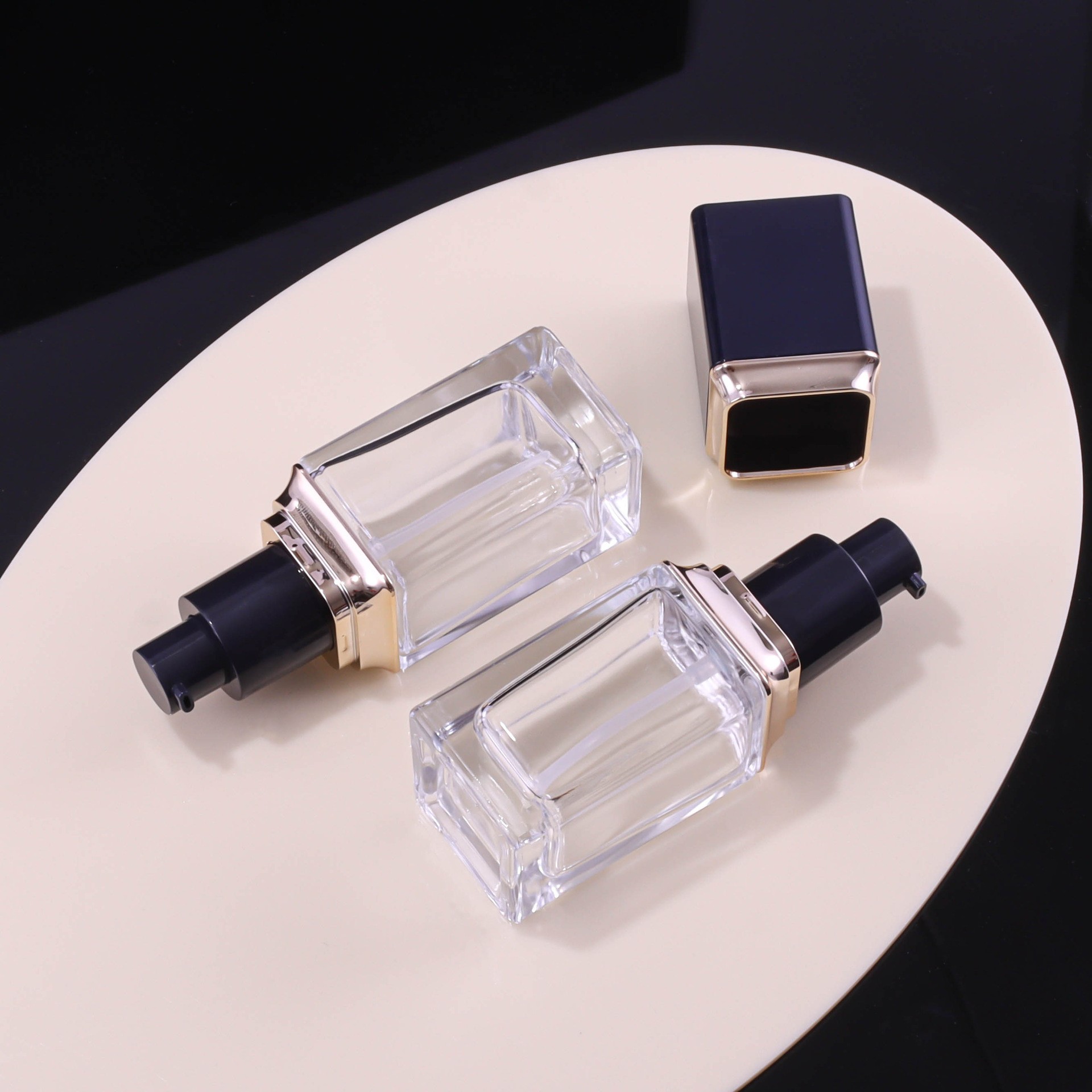 30ml Square Foundation Bottle - Image 2
