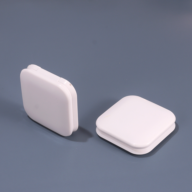 5ml Square Monochrome Powder Compact - Image 4