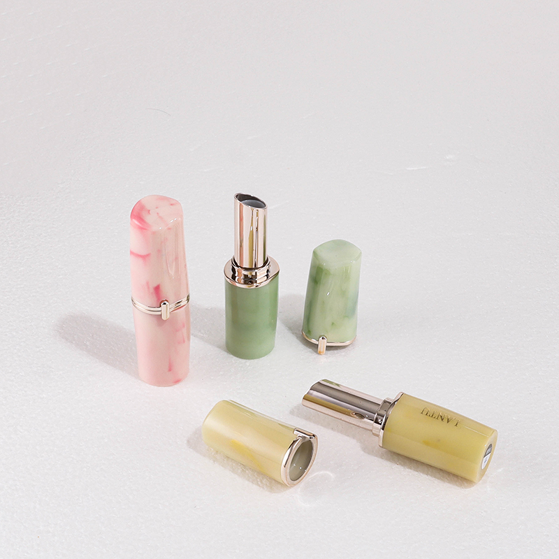 3.3g Lipstick Tube With Flowing Texture - Image 2