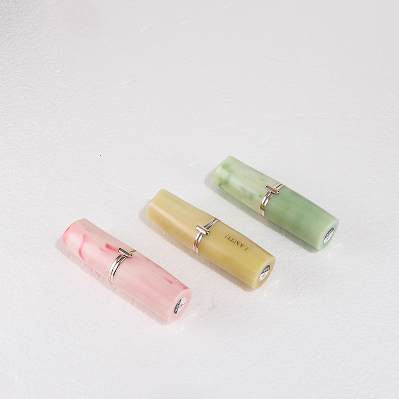 3.3g Lipstick Tube With Flowing Texture - Image 3