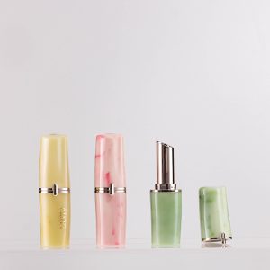 3.3g Lipstick Tube With Flowing Texture