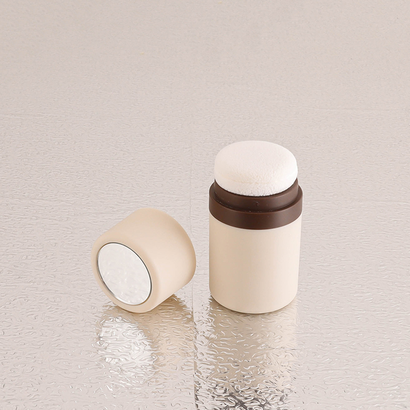 15g Fluffy Powder Bottle with Powder Puff - Image 4