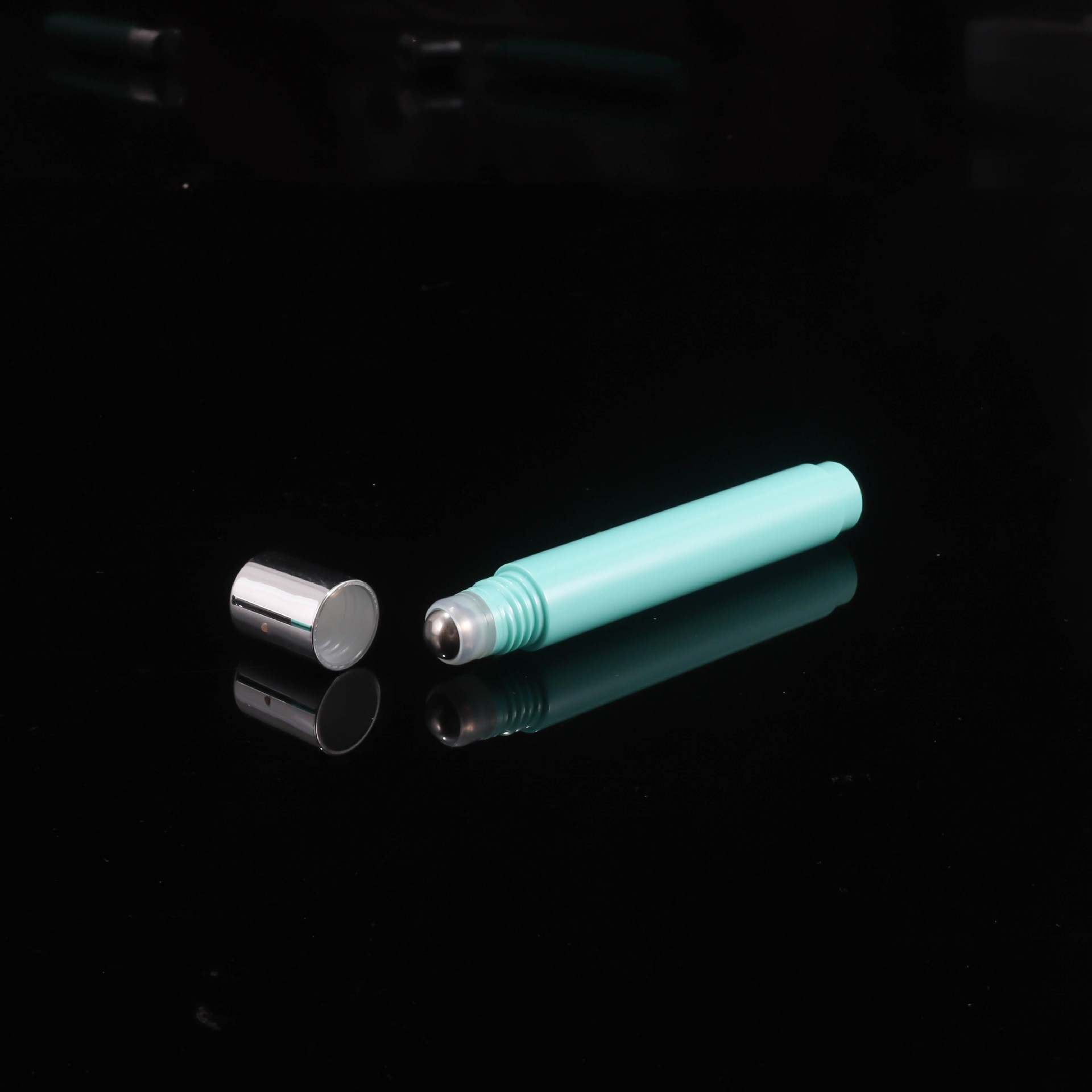 10ml PETG Rollerball Bottle - Image 4
