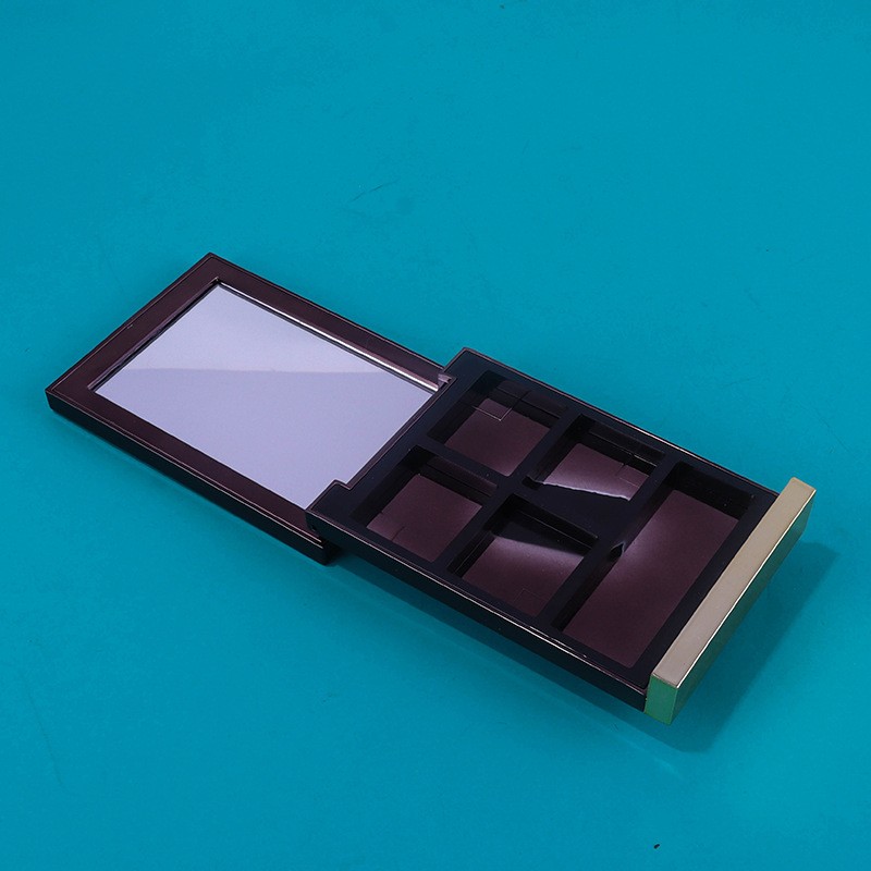 Square Magnetic Four-color Eyeshadow Box Packaging - Image 2