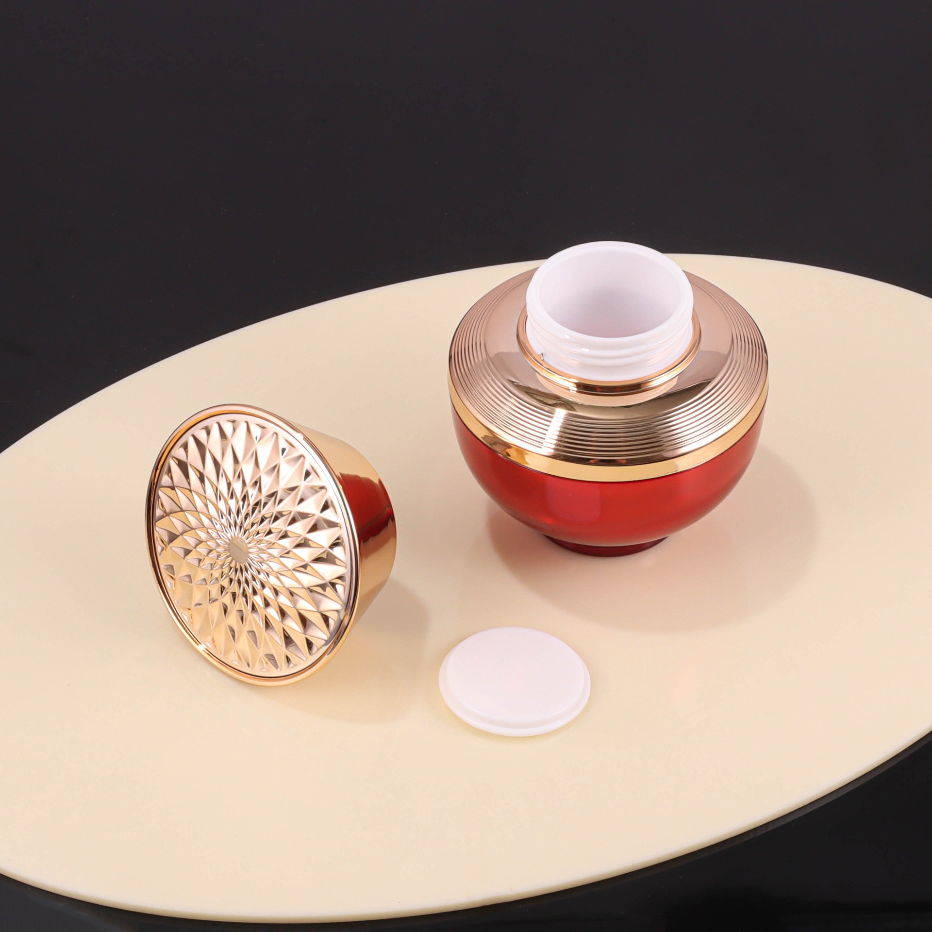30g Acrylic Luxury Cream Bottle - Image 3