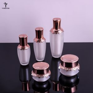 Acrylic Skincare Product Set Bottles: 30ml, 50ml, 100ml Lotion/Serum Bottles, 30g, 50g Cream Bottles.