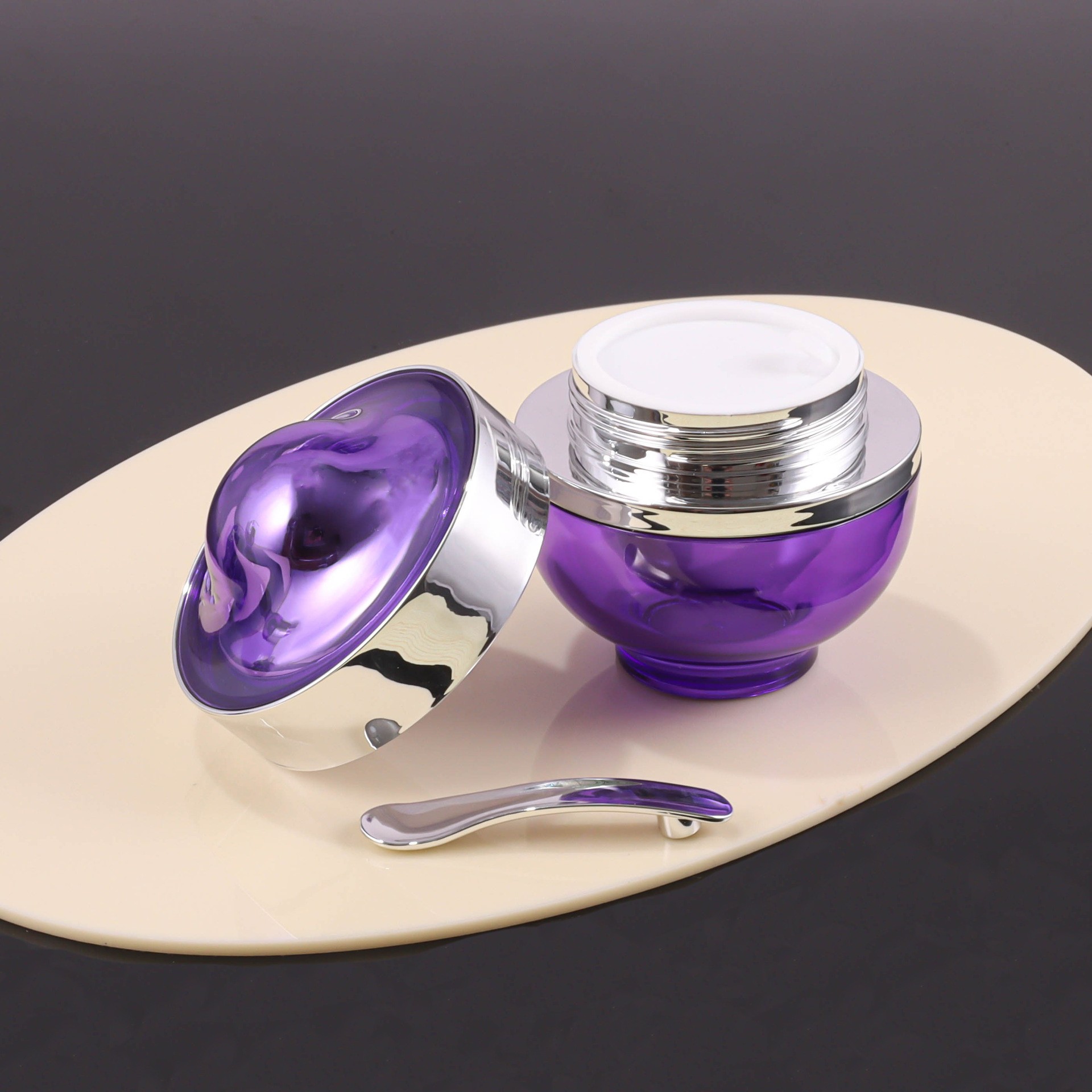 50g Acrylic Cream Jar with Spoon - Image 2