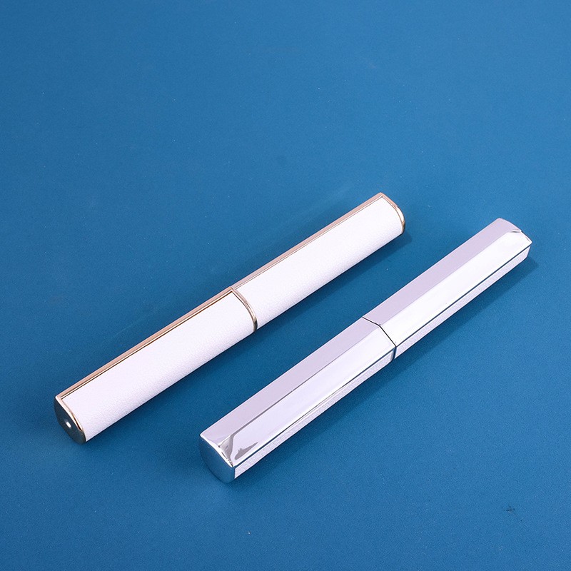 1.8g Slim-fit Lipstick Tube with Gold Spraying - Image 4
