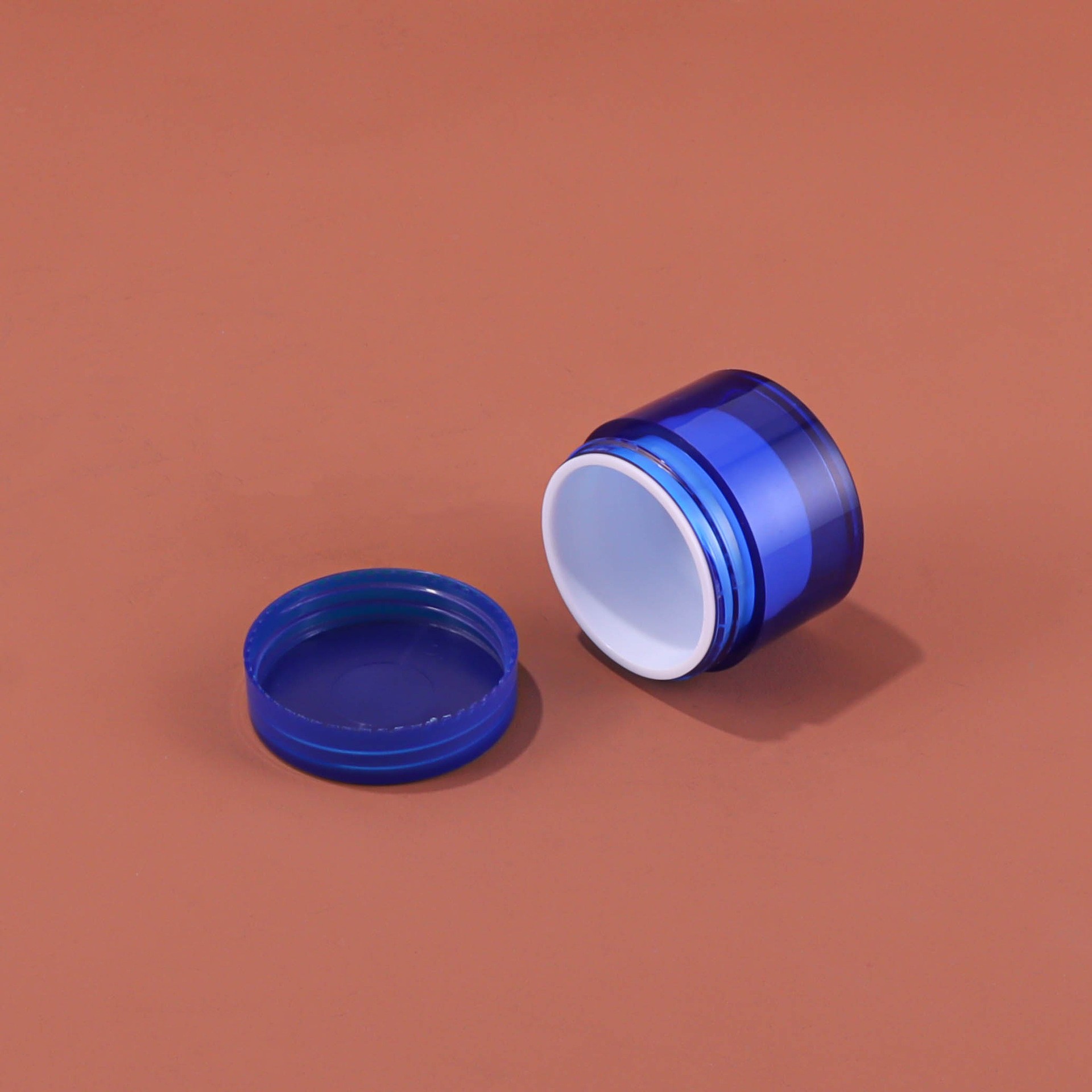15g PET Plastic Cream Bottle - Image 2