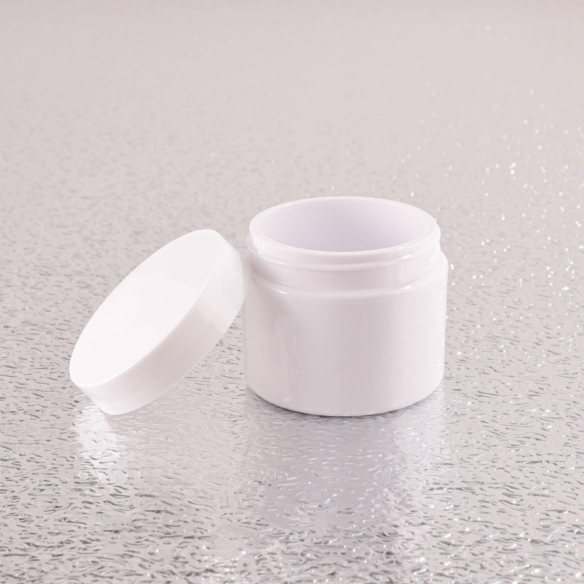 15g Plastic Cream Bottle - Image 4