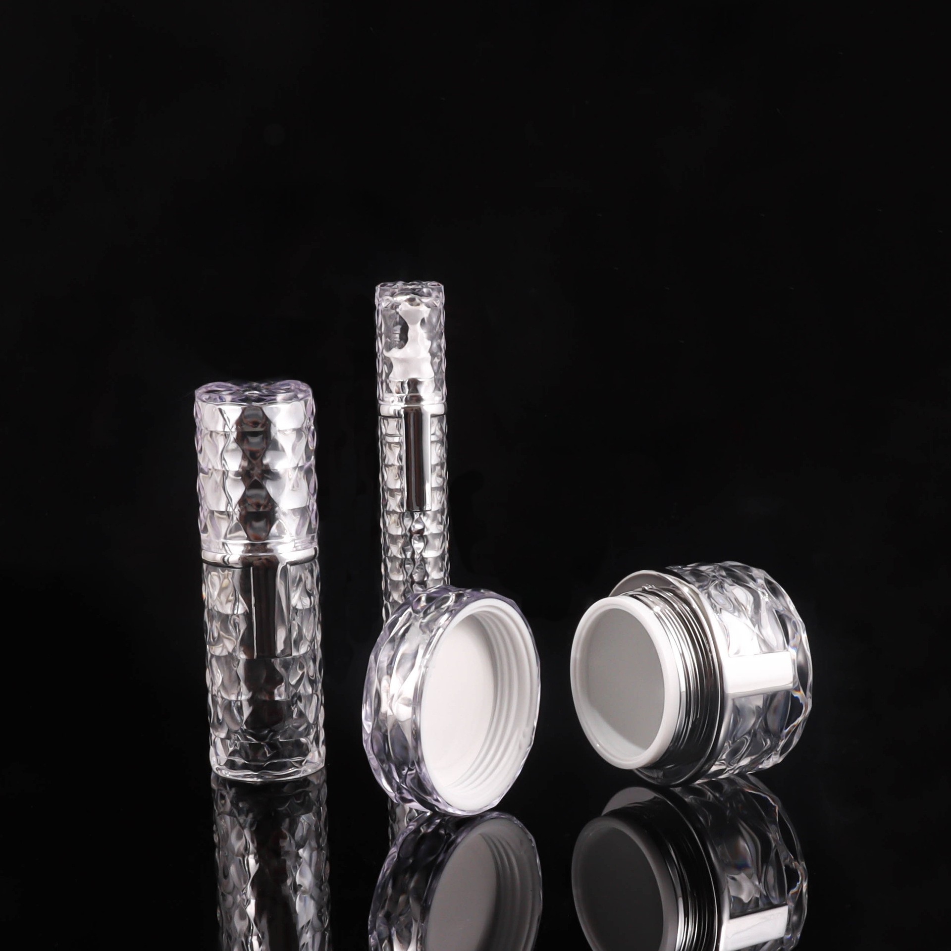 Factory Direct Sales Of Diamond-encrusted Essence Bottles - Image 4