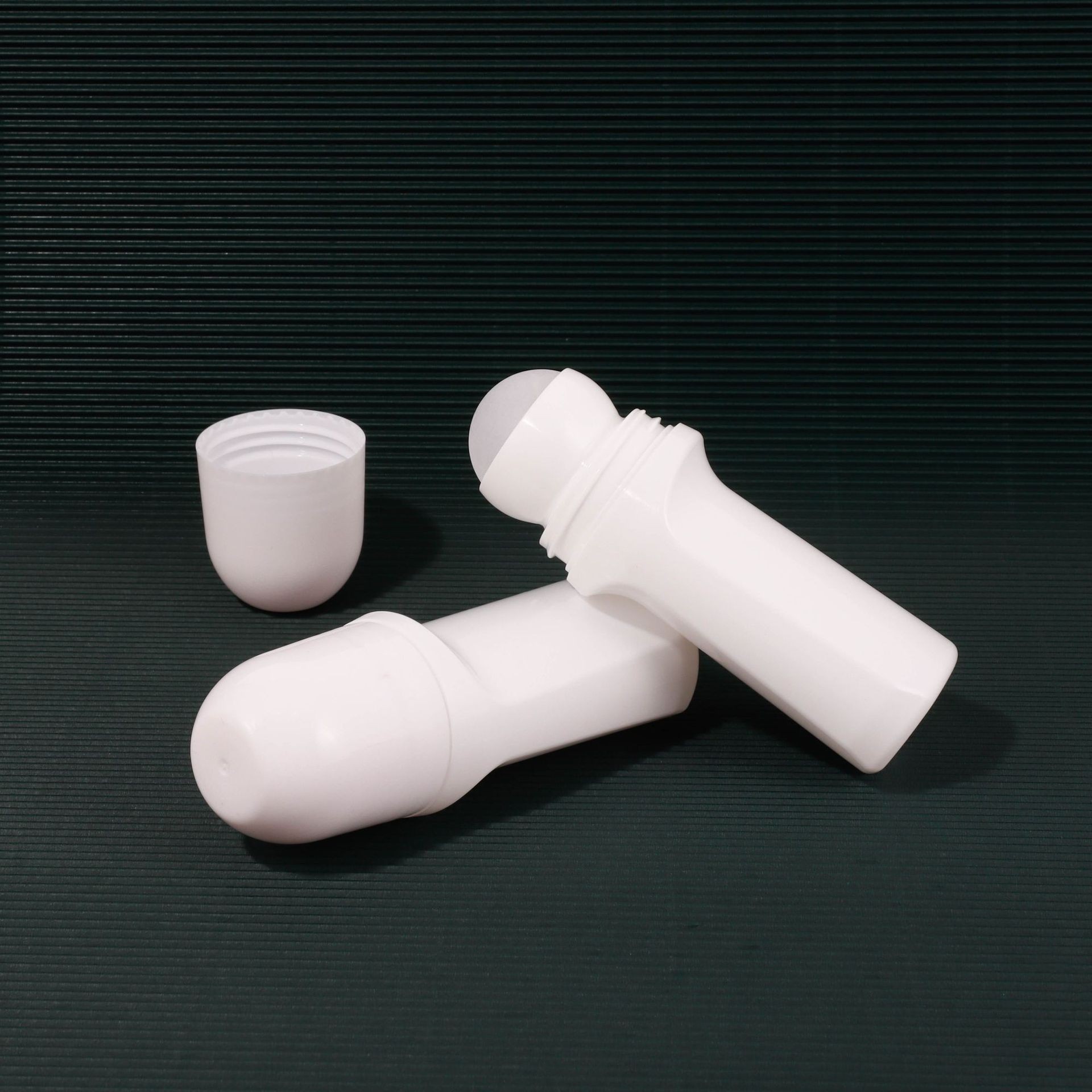 120ml PE Plastic Roll-on Deodorant Bottle - Image 3