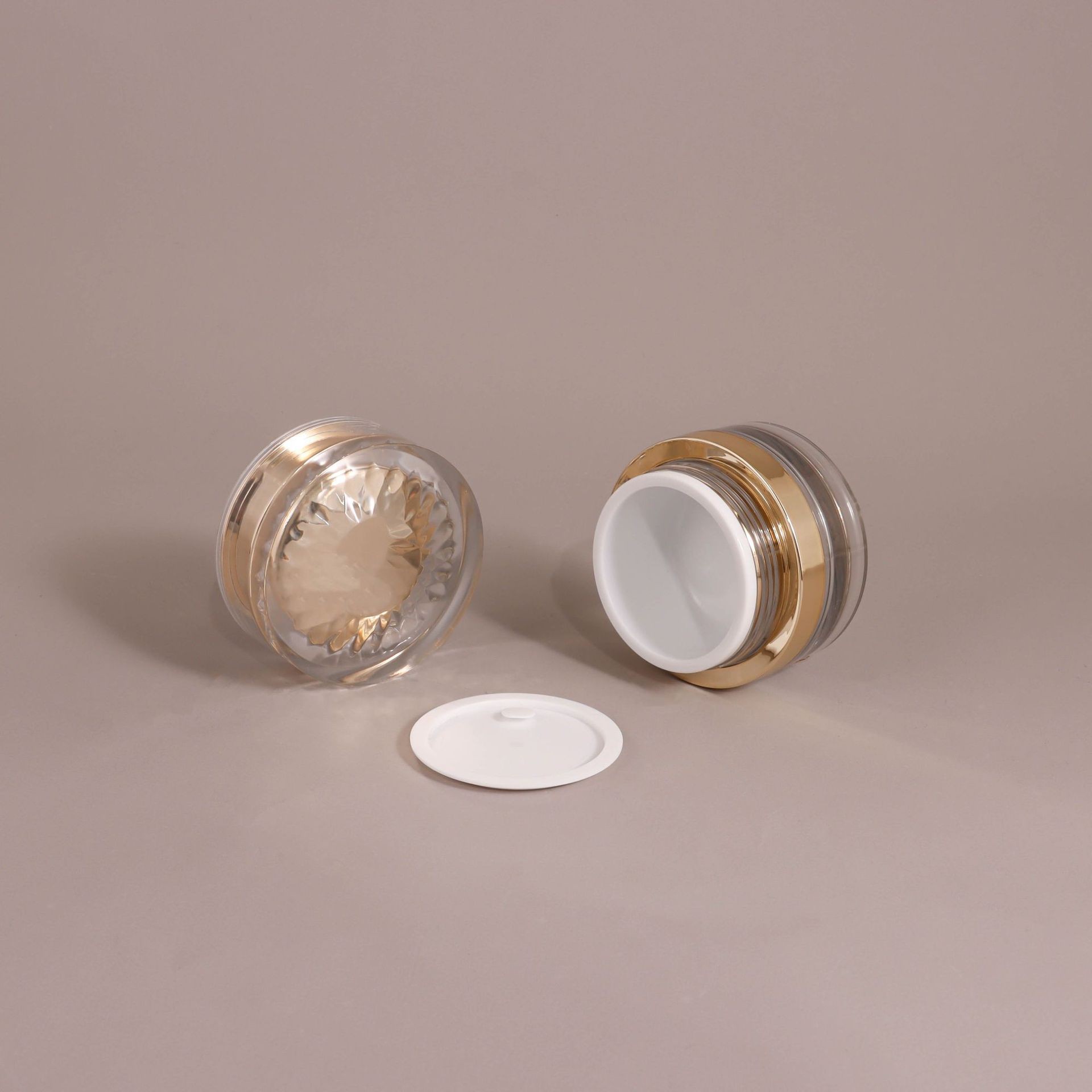 30g PS Plastic Cream Bottle - Image 3