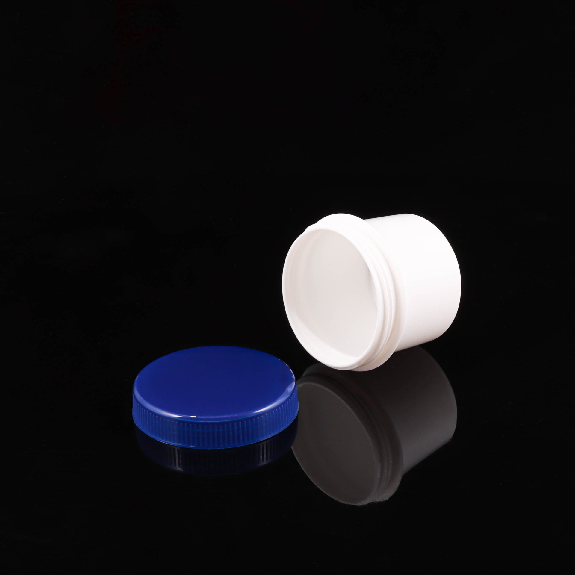 50ml/100ml PP Plastic Screw Cap Wide Mouth Face Mask - Image 3