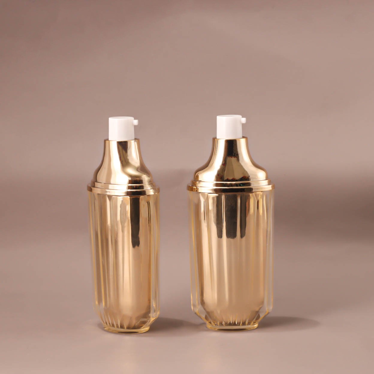50g Foundation Dispenser Bottle - Image 2