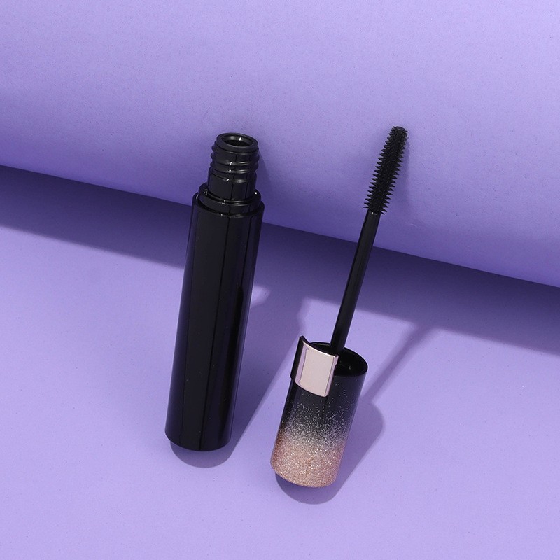 A Set Of Iridescent Mascara Tubes, A Centrally Pressable Lipstick Tube, And Liquid Eyeliner Tubes - Image 3