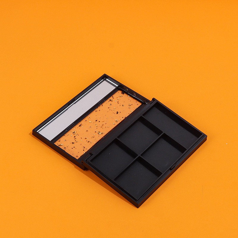 Rectangular Four-color Eyeshadow Palette With Mirror - Image 2