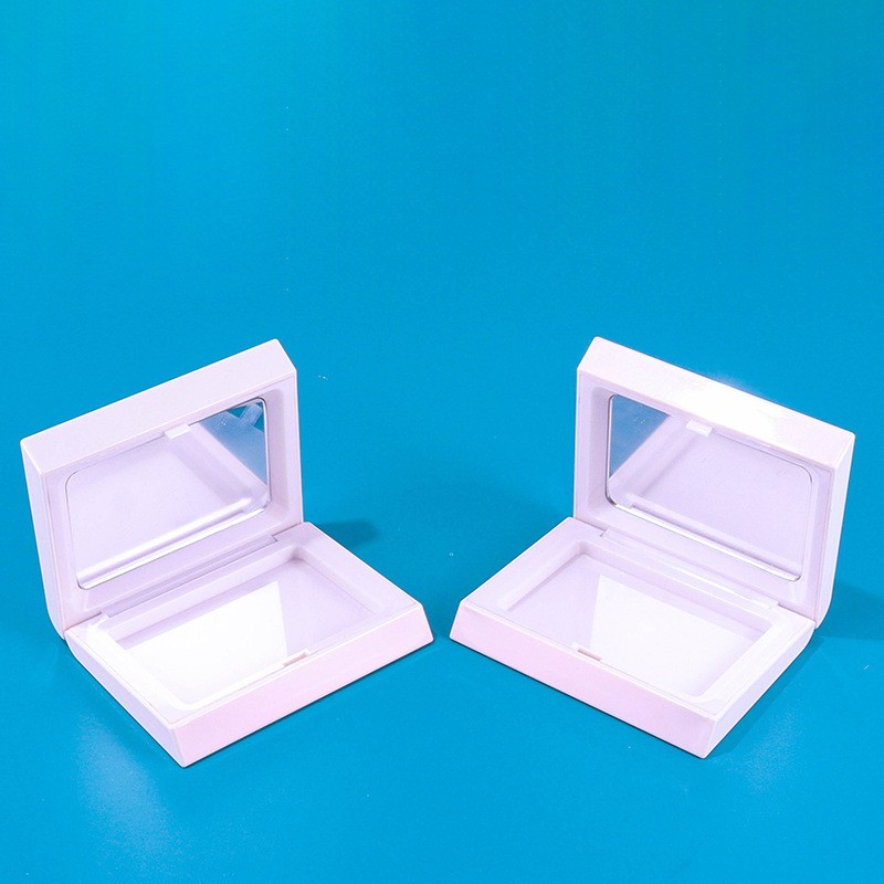 Rectangular Powder Compact With Simple Snap Closure Blush Box - Image 3
