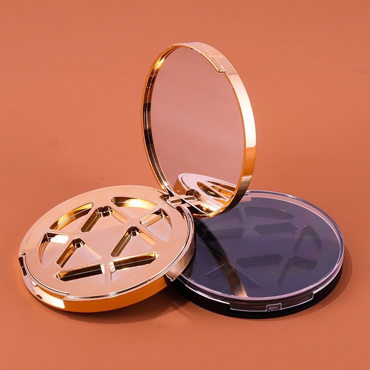 Retro-style Buckle Top Cover Engraved Nine-color Eyeshadow Empty Box Packaging Material