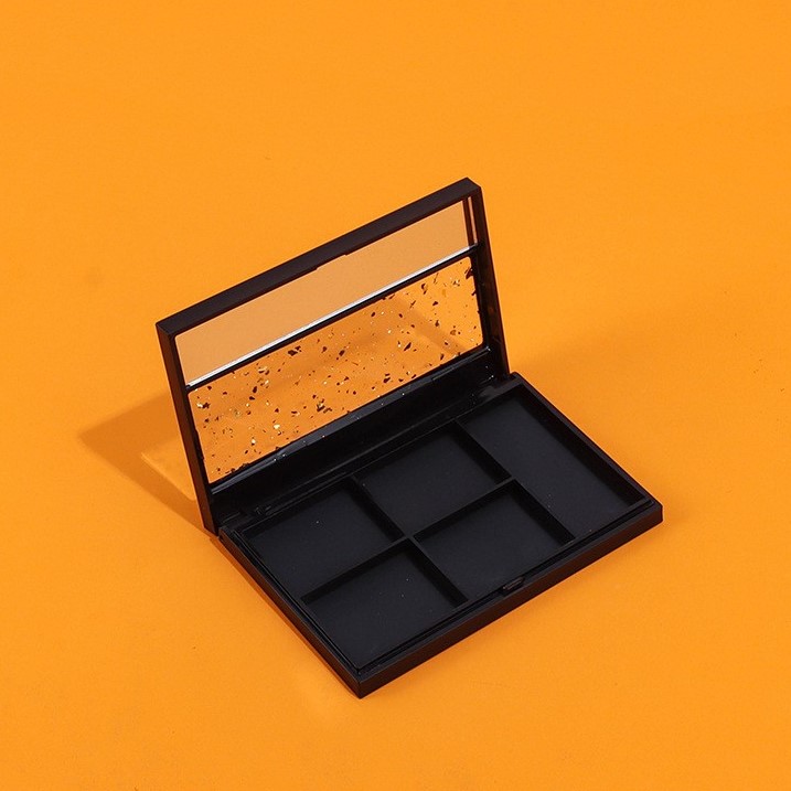 Rectangular Four-color Eyeshadow Palette With Mirror