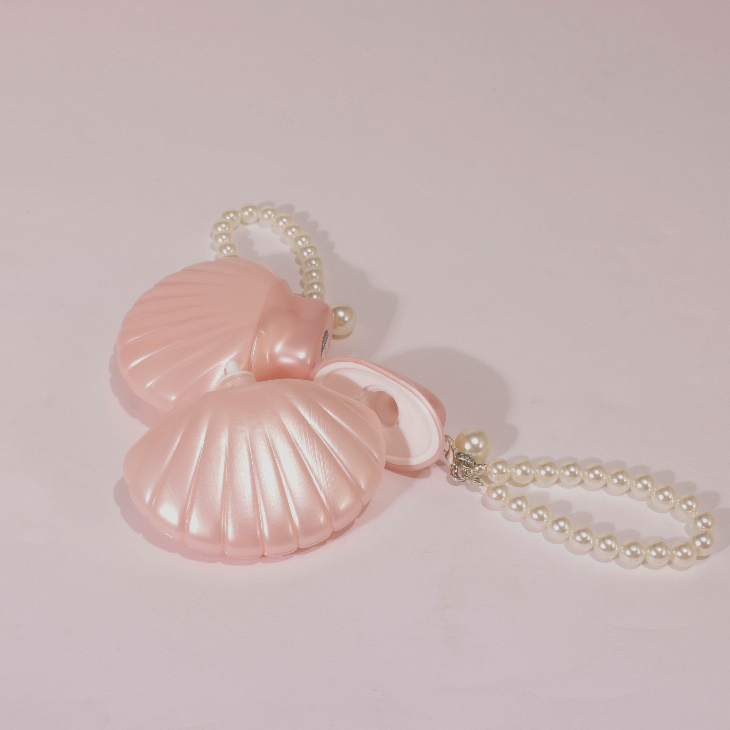 Factory Direct Sales Of New Seashell-shaped Pendant Chains - Image 3