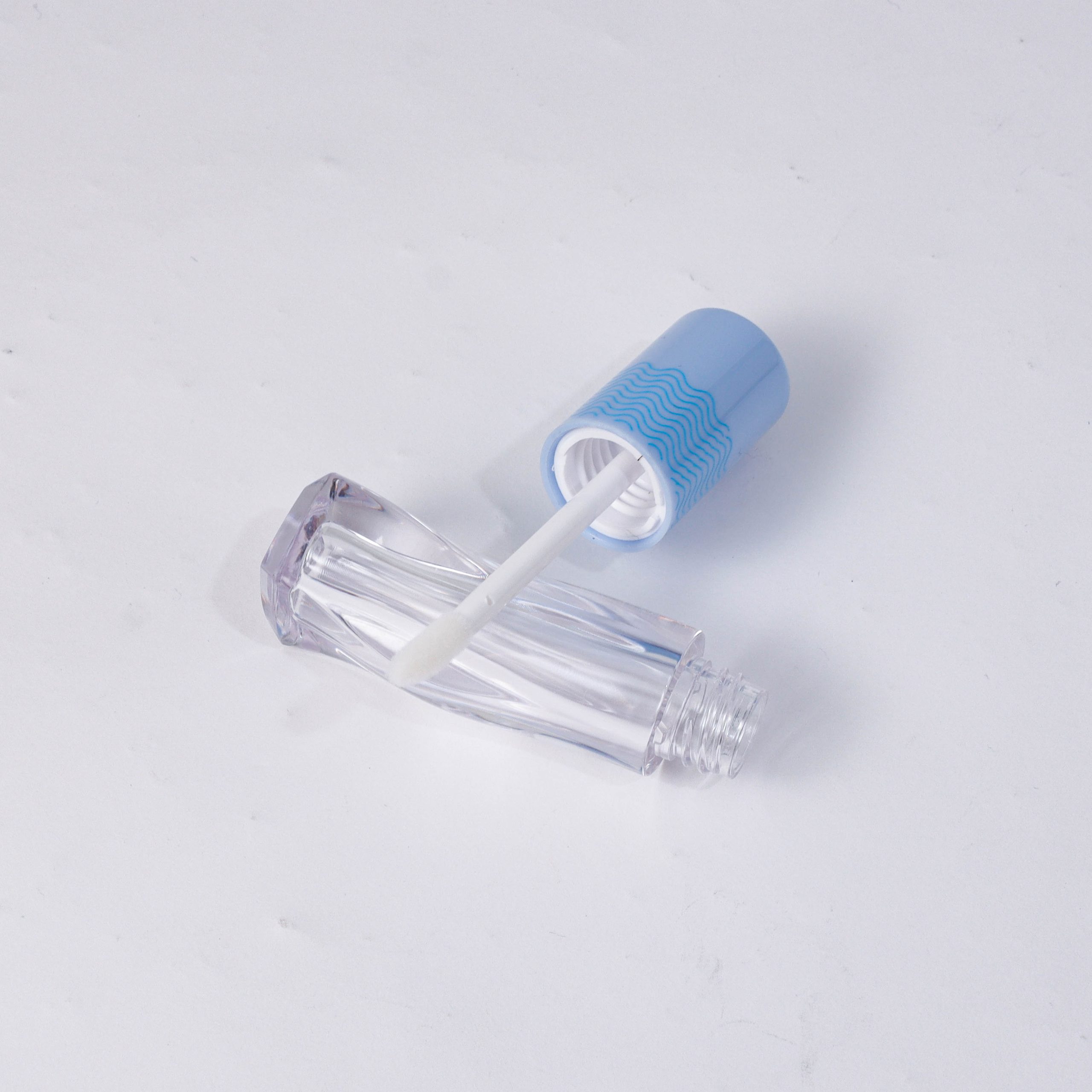 5ml Irregularly Shaped Wavy Lip Gloss Tube - Image 4